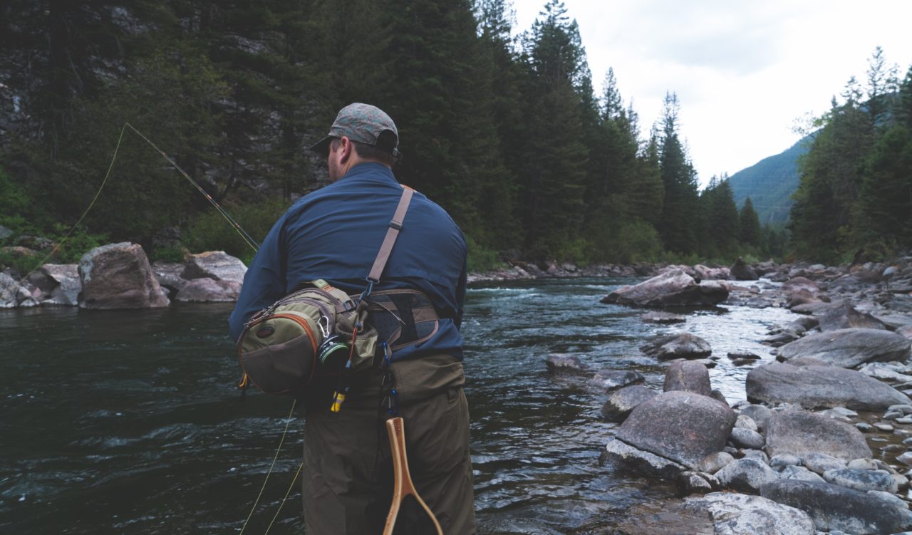 5 Best Side Pouches For Fly Fishing [Buying Guide] | FishTheFly